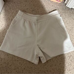 Lululemon Softstreme High Rise 4” Shorts in White Opal